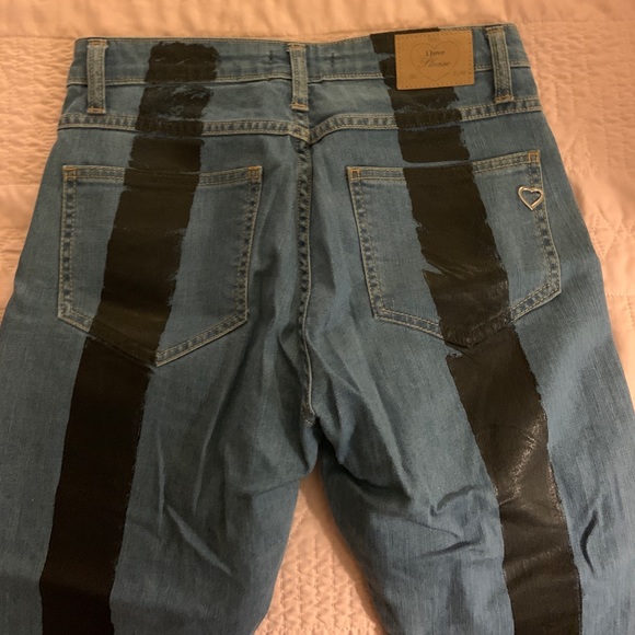 super cute baggy boyfriend jeans !💘 - Picture 2 of 3